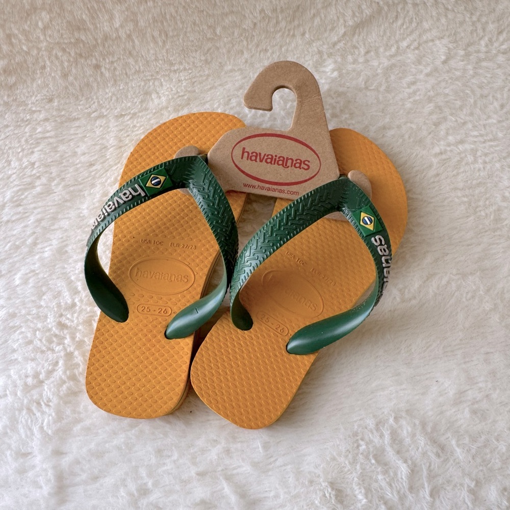 NWT toddler havaianas size 25/26 US 9.5